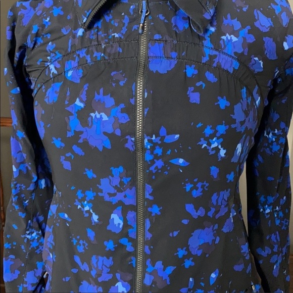 Lululemon Gather Me Slightly Jacket Size 2 - Picture 8 of 8